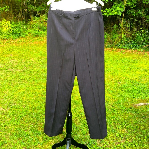 Career pantsuit - Picture 5 of 15